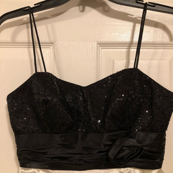 Arden B Mini Dress - Picture 2 of 5